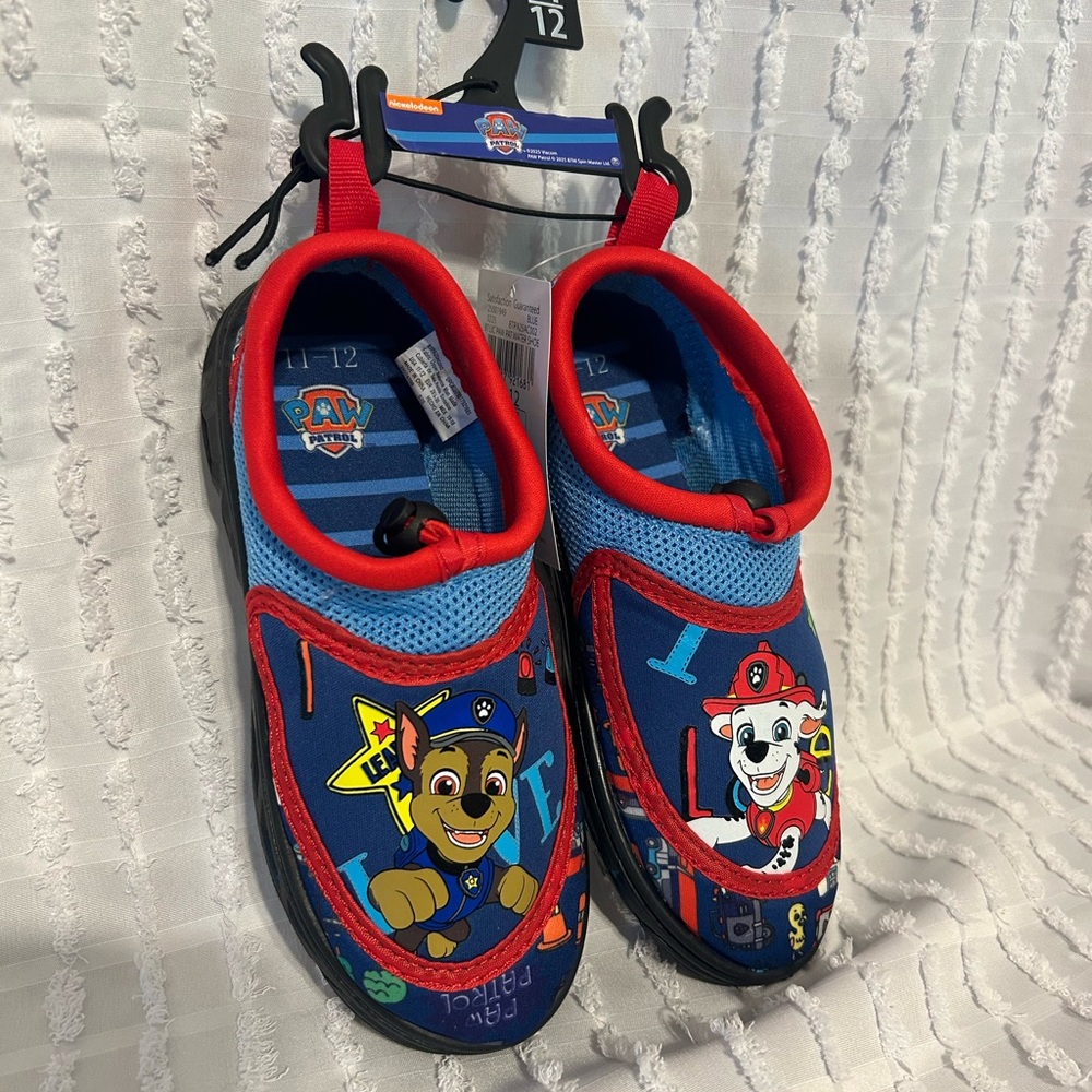 Paw Patrol Kids‎ 11-12 Water Shoes - Blue and Red